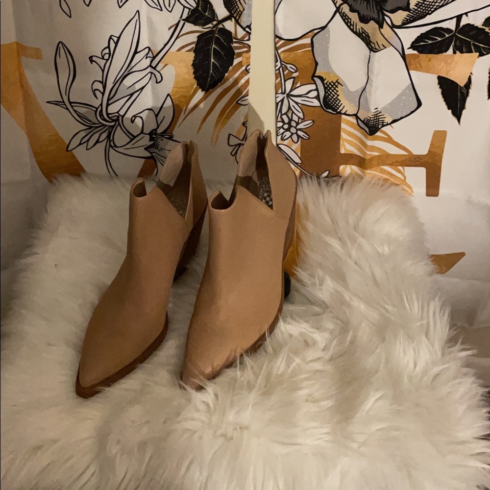 Vince camuto